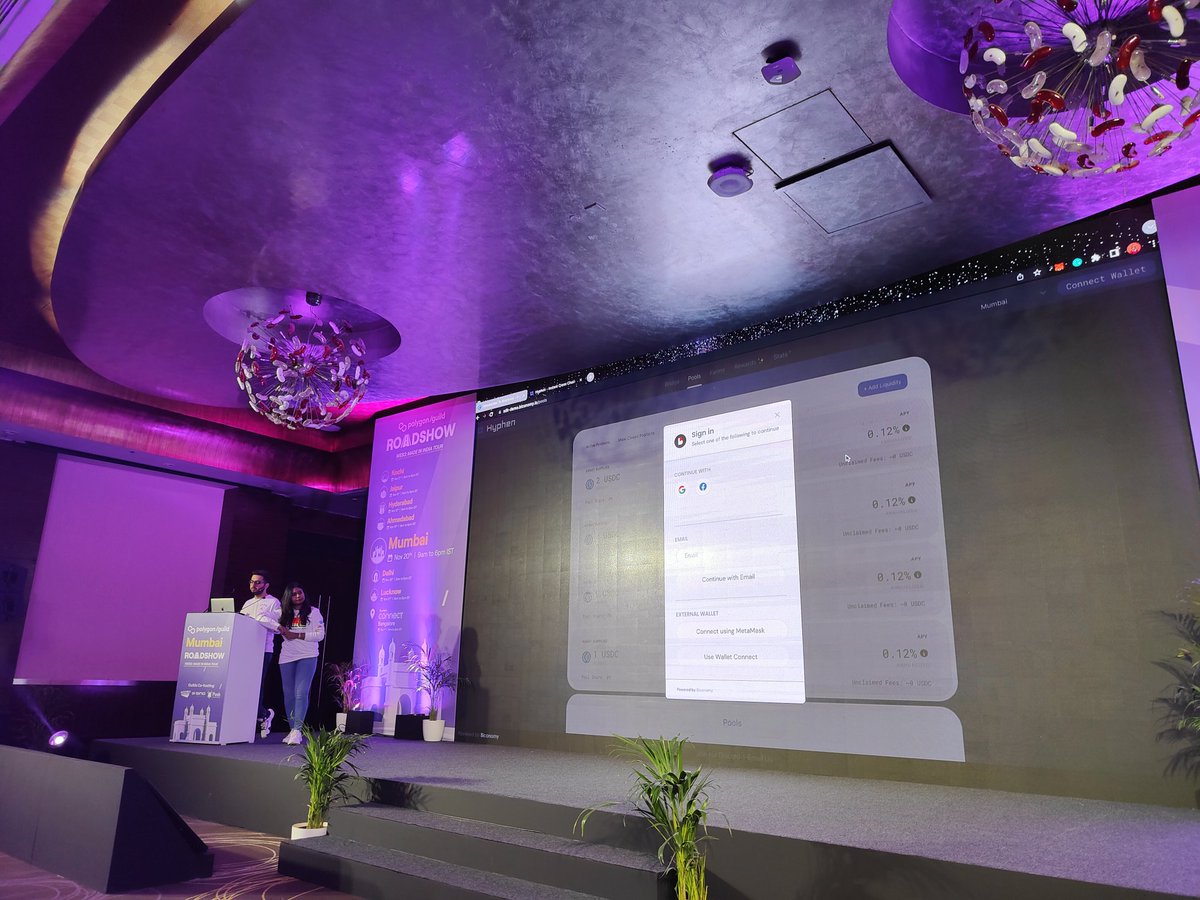 augvcor's tweet image. @shrewtea892 &amp;amp; Yashasvi showcasing #SmartContractWallet and why @biconomy should be your #web3 framework of choice

@polyguildmum #RoadToPolygonConnect