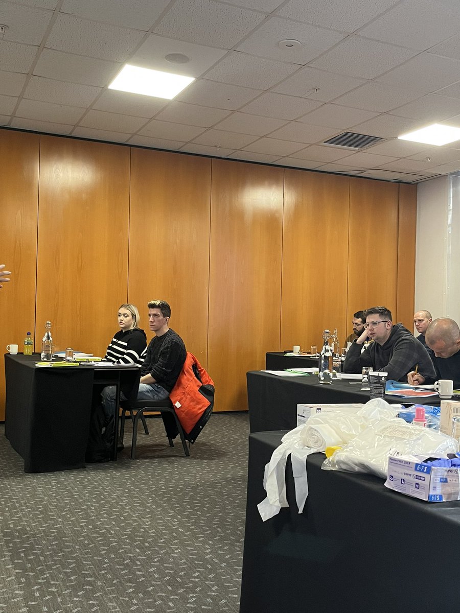 Day 2 of the <a href="/futurequals/">FutureQuals</a> course today for our new <a href="/devoncfr/">@DevonCFR</a> recruits covering medical conditions amongst other if you would like to become a CFR look on our website swast.nhs.uk/welcome/commun…