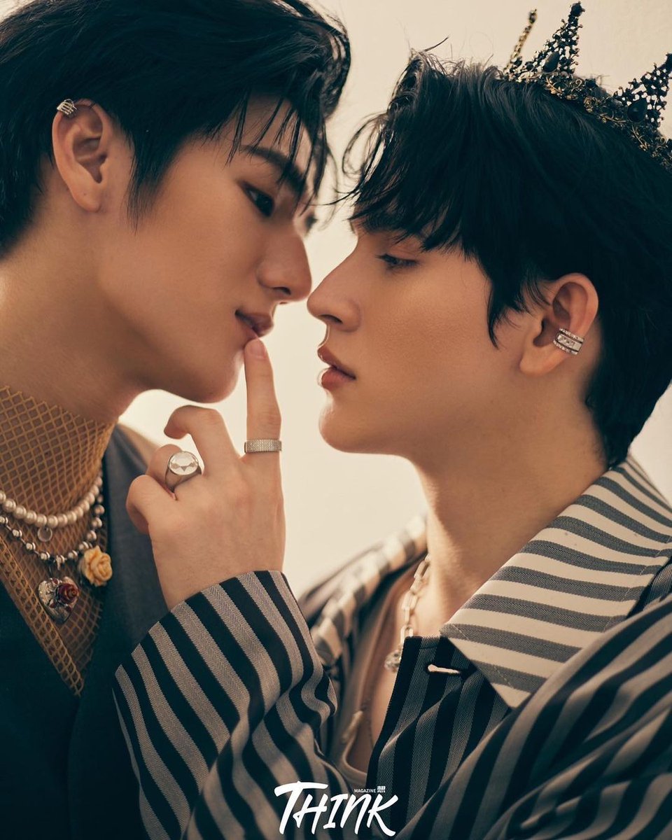 mbwnttgsmwhr's tweet photo. The luckiest thing I 've ever feel, is that I met you 🌷 - banky
#ThinkMagazine #MosBank #BigDragonSeries https://t.co/eb124Jxis8