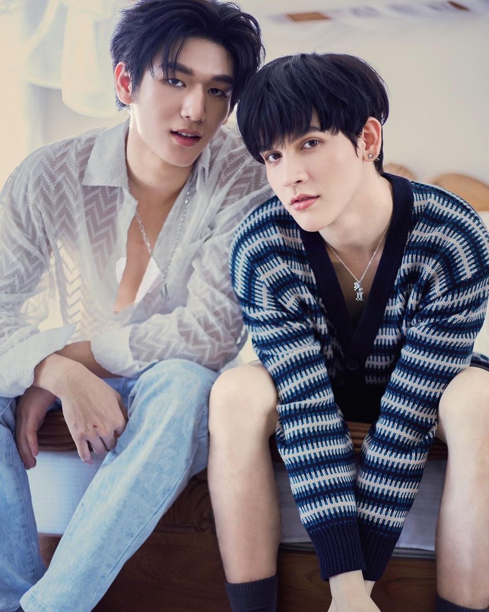 mbwnttgsmwhr's tweet photo. The luckiest thing I 've ever feel, is that I met you 🌷 - banky
#ThinkMagazine #MosBank #BigDragonSeries https://t.co/eb124Jxis8