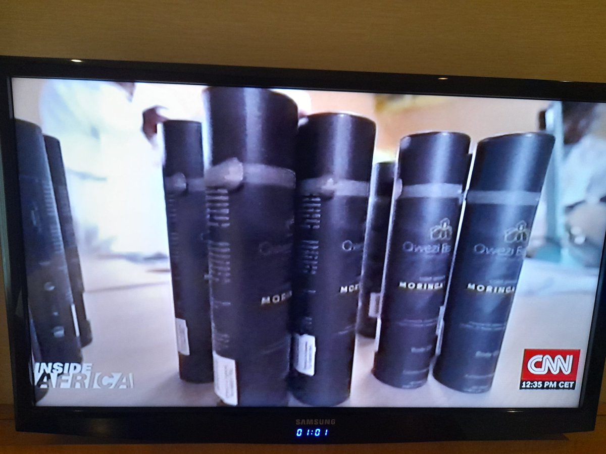 SilverKayondo's tweet image. .@tmsruge This is showing at the sidelines of the Dubai run, and I&apos;m shouting;

&quot;I know that guy and all those brands. Give him all your money.&quot;

#HiveColab #RainTreeFarms #QweziBeauty