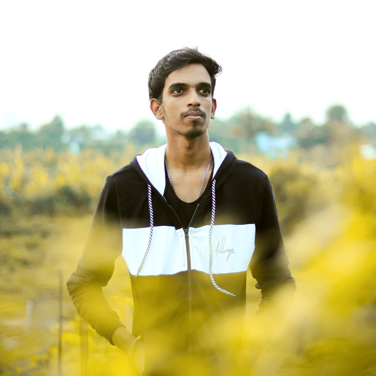 RukeshKumarRK's tweet photo. #NewProfilePic https://t.co/GLYiBLU2ar
