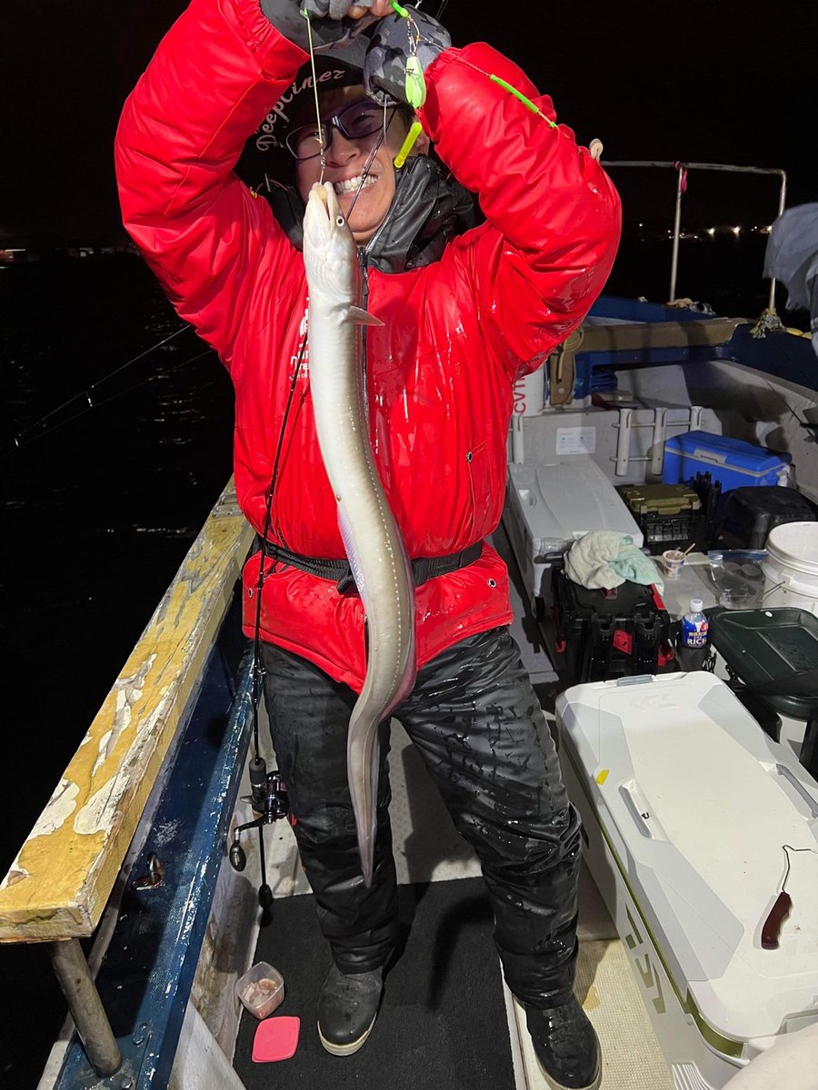 BDopeness's tweet photo. Wadaaap!!!!!

EDIVA Night ANAGO!!!!!

Length:MAX 96cm!!!!!

【rod】SAKURAMASU-JIG C650

【rig】IWAKI original（KJ special）

I want to get together with everyone again!!!!!

Peace!!!!!!!

＃八戸港
＃えでぃば樹丸
＃イワキ釣具店
#KJスペシャル 
＃アナゴ最高 https://t.co/BnxV0gidky