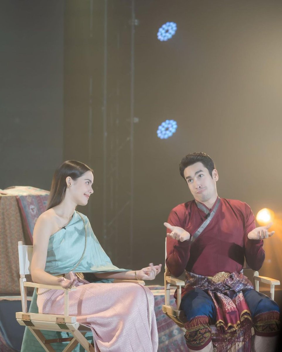 ursyaya's tweet photo. สืบคดีเครียดกันมาเยอะแล้ว.. พักสายตามาชมโมเม้นท์น่ารัก ๆ ของหลวงอินทร์กับแม่พุดซ้อนกันบ้างเนอะ 👩‍❤️‍👨 https://t.co/1zkxy1MNsR