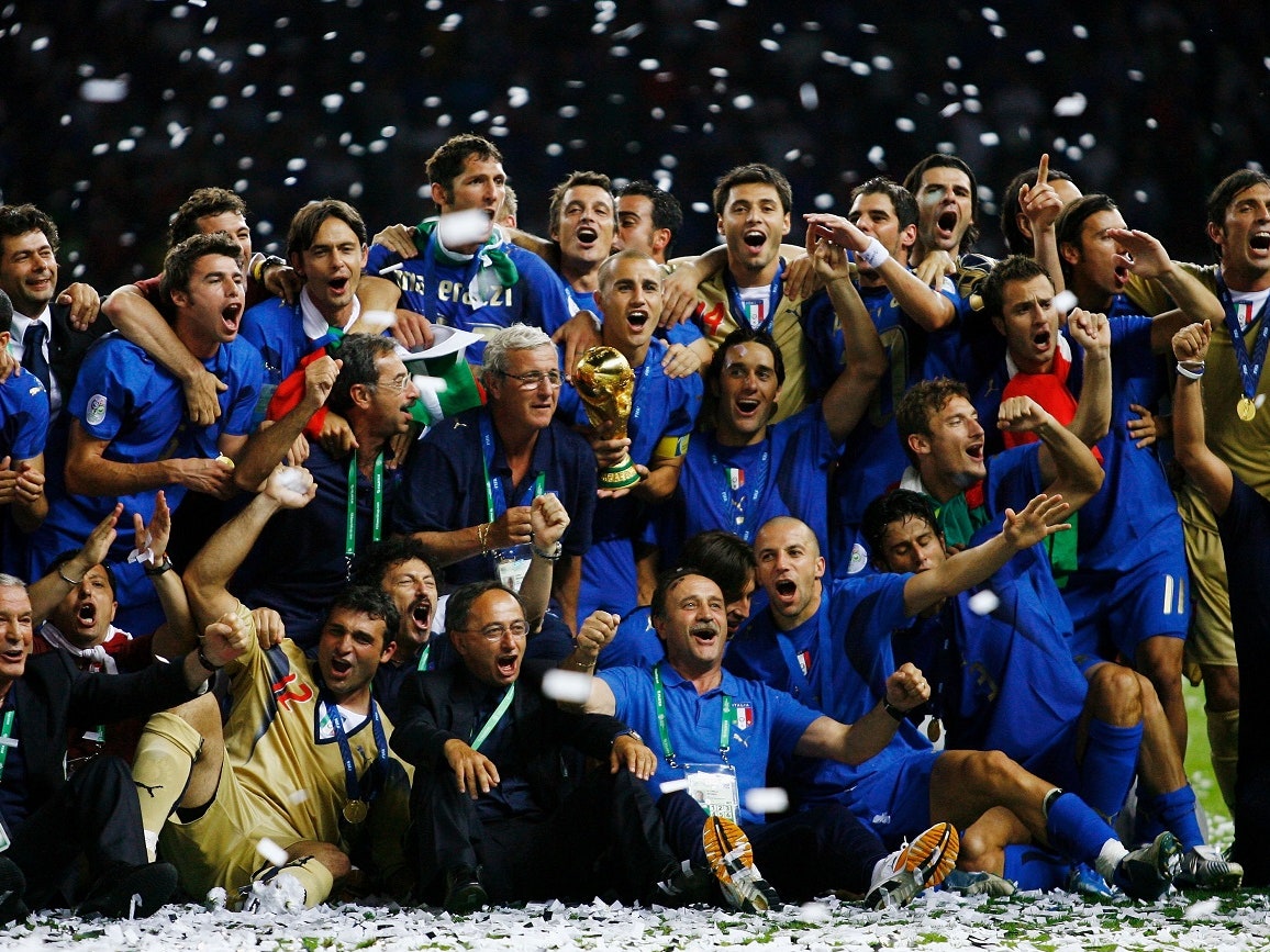 book_lovher's tweet photo. È difficile fare i conti con la mediocrità attuale quando hai vissuto la nazionale del 2006 🇮🇹 penso che un sogno così non ritorni mai più ✨💙
#QatarWorldCup2022 https://t.co/K22WCrxMHP