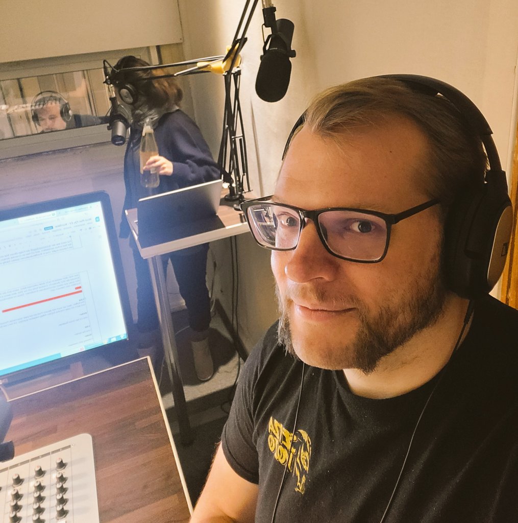 Heute ist unser (voraussichtlich) letzter Aufnahmetag für 2022. Wir arbeiten an den finalen Folgen "Führung jetzt bewegen". 🎧

#podcast