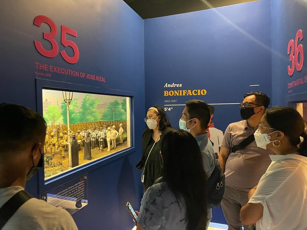 FylproMabuhay's tweet photo. #immersionprogram: Day 0 - Our 2022 delegates got a chance to learn more about Philippine history, textiles and artists with a visit to the Ayala Museum. #batch9 #immersion #philippines #filipinoamerican https://t.co/0AVOSt0D5V