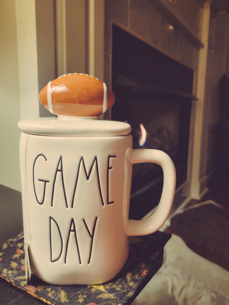 Game day... let's go Buffalo!!
Go Bills ❤️💙 #NewMug