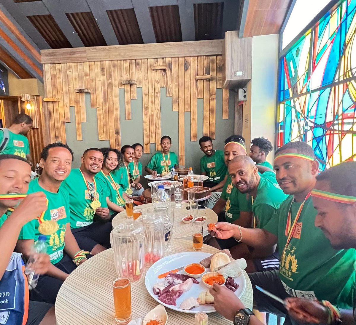 On the menu: Spotlighters that pinned on the road again because there is kurt 🥩 on the other side😂💀! Was it <a href="/greatethrun/">Great Ethiopian Run</a> or rest day for you? It was a speed work Sunday, before a big win Monday💪🏽 for us! #creativeagency #adagency #run