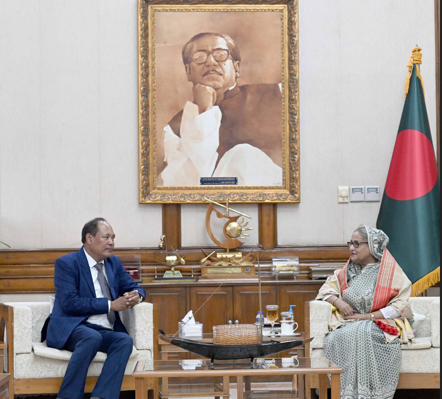 Surender_10K's tweet photo. Prime Minister Sheikh Hasina expresses hope that the import of fuel oil from #India through the 130-km long India-Bangladesh Friendship Pipeline (#IBFPL) will begin from next year. https://t.co/CSYFQZYqga