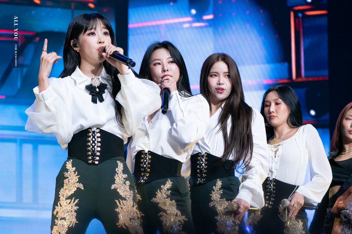 cikinmoss's tweet photo. MAMAMOO [MY CON] - SEOUL CONCERT

1st Day - 3hours
2nd Day - 3hours 10minutes
3rd Day - 3hours 25minutes 

THANK YOU MAMAMOO. THANK YOU MOOS🥺😭💞 https://t.co/z23NLQgxIX
