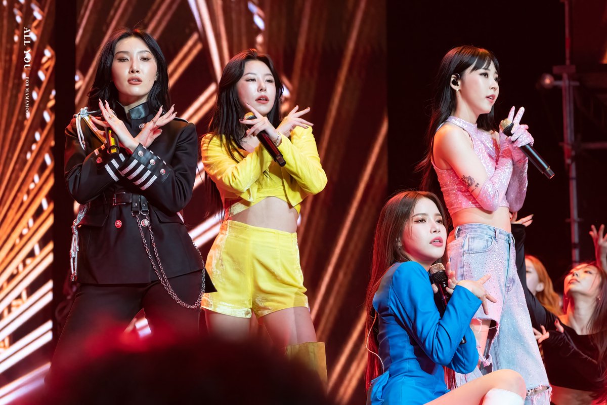 cikinmoss's tweet photo. MAMAMOO [MY CON] - SEOUL CONCERT

1st Day - 3hours
2nd Day - 3hours 10minutes
3rd Day - 3hours 25minutes 

THANK YOU MAMAMOO. THANK YOU MOOS🥺😭💞 https://t.co/z23NLQgxIX