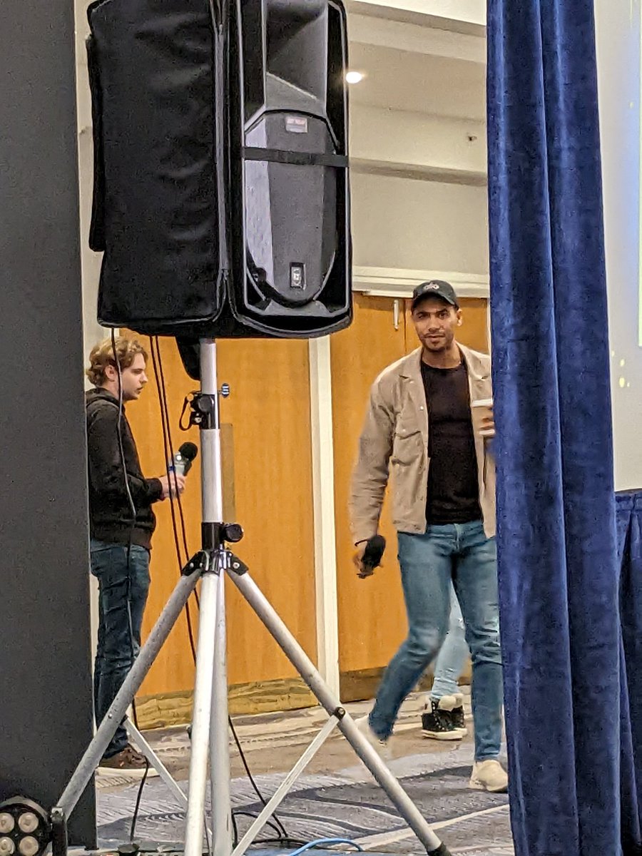 #enchanted4 Day Two about to start with Robbie and Elliot duo panel