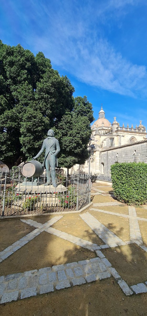 CamperPian's tweet photo. Y ahora toca callejear por Jerez de la mano de  Vente 'Pa Jerez'
@AndaluciaTB @clusterjerez @ciudadjerez @TurismoJerez 
#atb7Jerez #BlogTripJerez https://t.co/DW6wDSVYI1