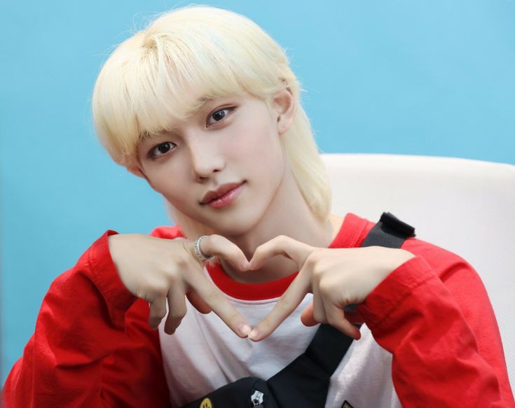 KILKKKA's tweet photo. привет зайки!! расскажите как у вас выходные проходят 😘 https://t.co/ayNkbJgEQR