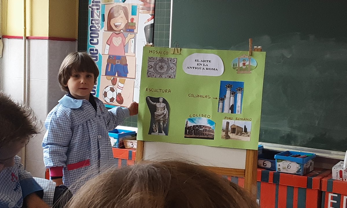 ausevamaristas's tweet photo. En 5 años siguen descubriendo la Antigua Roma. En esta ocasión, Manuel dedicó su #ágora a explicar a sus compañeros el arte romano. #iCrezco #SomosMaristas #SonríeMaristas #SonríedeCorazón https://t.co/ZfcC5iKsFk