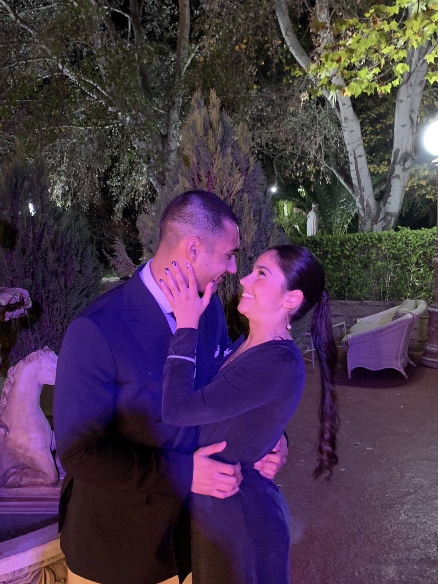 CurroMartinez's tweet photo. Con ella todo es mejor!❤️ ⁦@teresacorbella2⁩ https://t.co/FhqoIRNUz0