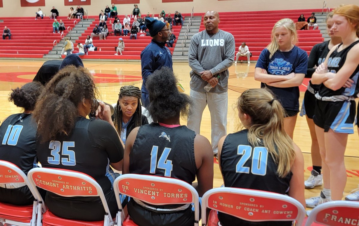 CghrMedia's tweet photo. π #CGHRMedia
#LadyRaidersThanksgiving
π - @Greenville_SC
FINAL
#DanielHS - 35
VS
@EasleyHSSports - 52
#Daniel
2023 - Destiny Hoover - 12 Pts
#Easley
2024 - Olivia Gramblin - 12 Pts
#SCBallers
#DaFuture
#TheCarolinas
#CarolinaGirlsHoopsReport https://t.co/qPk7hQfsFR