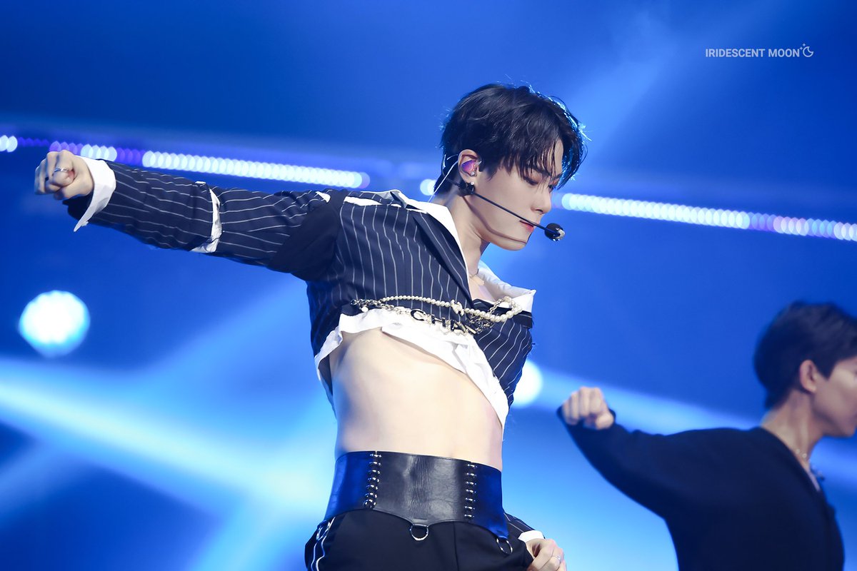 iridescentmoon_'s tweet photo. 221001 잉크콘

옷이 적응 안돼서 묵혀놨던 사진을 꺼내봅니다

#문빈 #MOONBIN 
#아스트로 #ASTRO https://t.co/AobxasFgW5