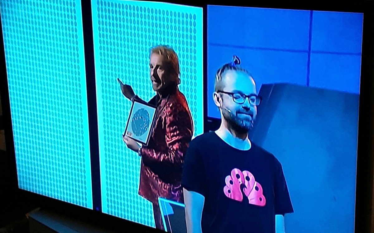 DenkmalADKante's tweet photo. Herzlichen Glückwünsch an Marten Reiß! 
Vielleicht hat Dir unser Pavo T-Shirt ja auch etwas als Glücksbringer geholfen.
 
#Wettendass #wettkoenig https://t.co/4Au5E7gImw