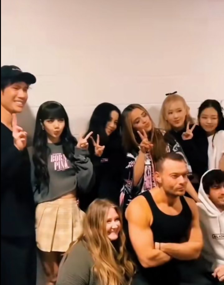 BeibSele's tweet photo. que cambiadas están las Fith Harmony

SENSATIONAL LALISA IN LA
#LISA #MONEY #SG https://t.co/LbCVGhoThx
