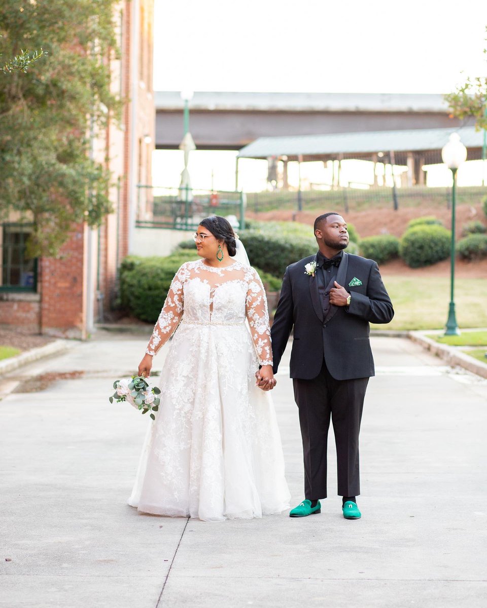 kmcknabb's tweet photo. Mr &amp; Mrs. Mathis Felder 🤍11.18.22👰🏽‍♀️🤵🏿‍♂️ https://t.co/UvoBXuuBDU