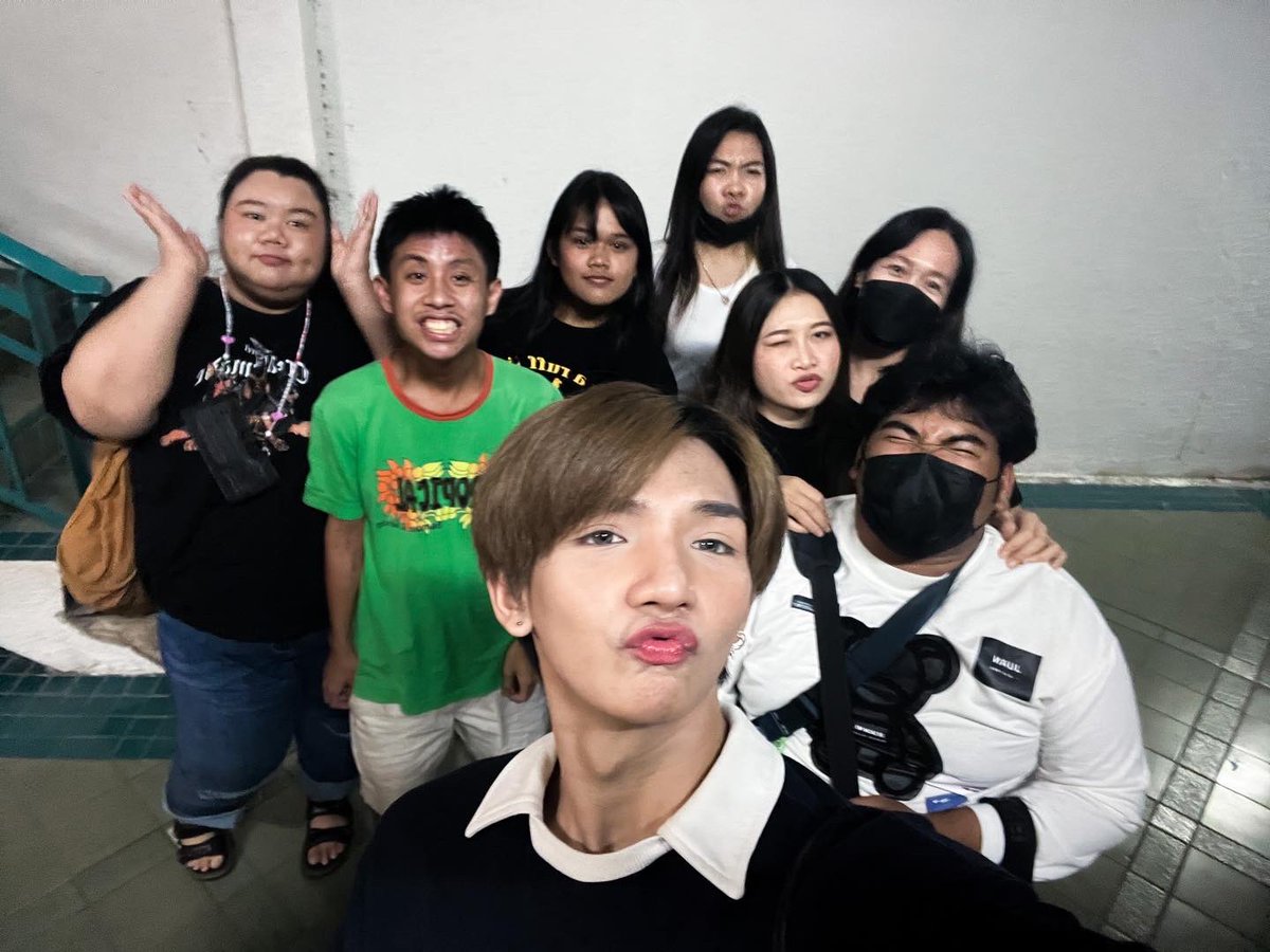NitithornStory's tweet photo. 20.11.2022
วันนี้สนุกมากกกกกกกก
นั่งคุย นั่งเล่น นั่งหม่ำข้าว หม่ำหนม

ขอบคุณทุกคนมากๆนะคะ
มาเจอกันอีกน๊าาาาาาาาาาาา

รูปคู่ในDriveจ้าาาา
https://t.co/ytImKwJo0A

#flukeniti #scorpions_lastiste https://t.co/yTghR85egH