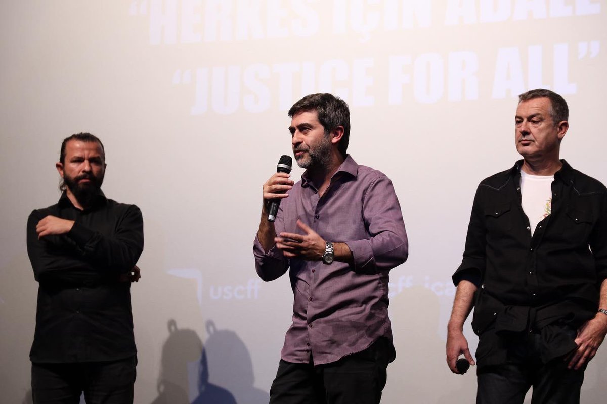 eminalpermovies's tweet photo. #KurakGünler İstanbul prömiyerini dün akşam 12. Uluslararası Suç ve Ceza Film Festivali kapsamında gerçekleştirdi! Herkese çok teşekkür ederiz. Pazartesi @KadikoySinemasi'nda görüşmek üzere. #uscff #uscff2022 

#BurningDays #EminAlper #zolayapim #gloriafilms #circefilms https://t.co/Igiarqbg3A