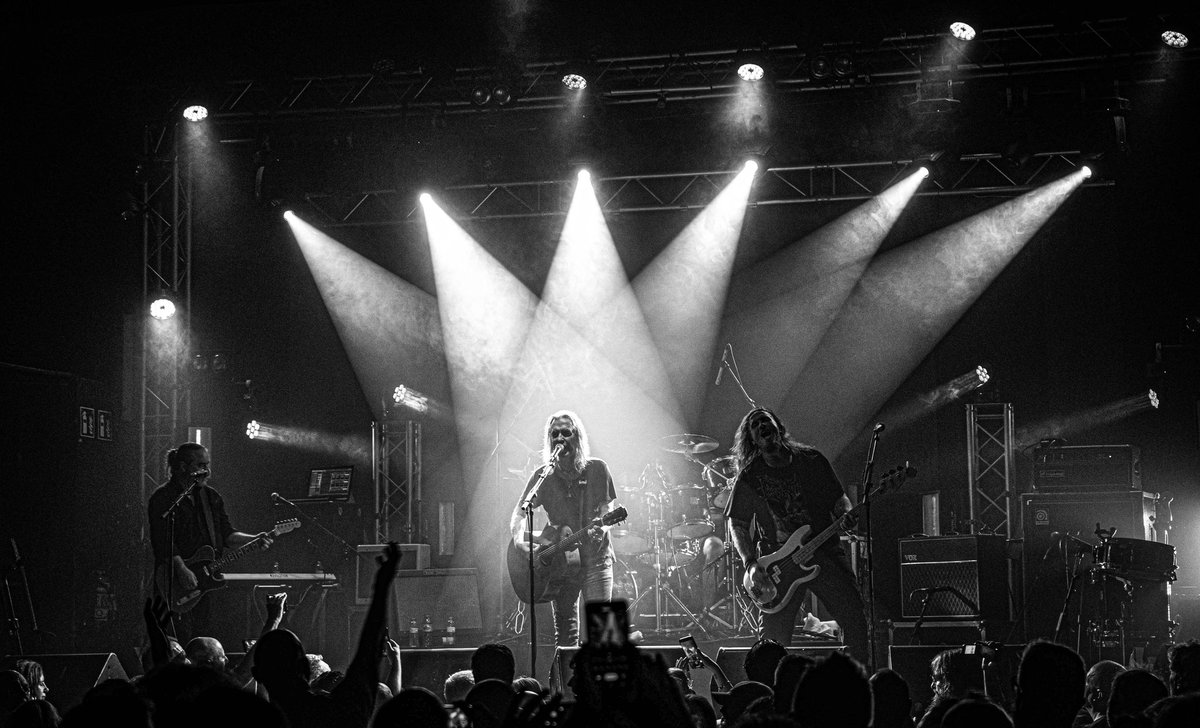 And in a blink of an eye 2022 European Tour comes to an end. Manchester calling 3rd December <a href="/officialnma/">New Model Army</a> <a href="/O2RitzManc/">O2 Ritz Manchester</a> 📸byme