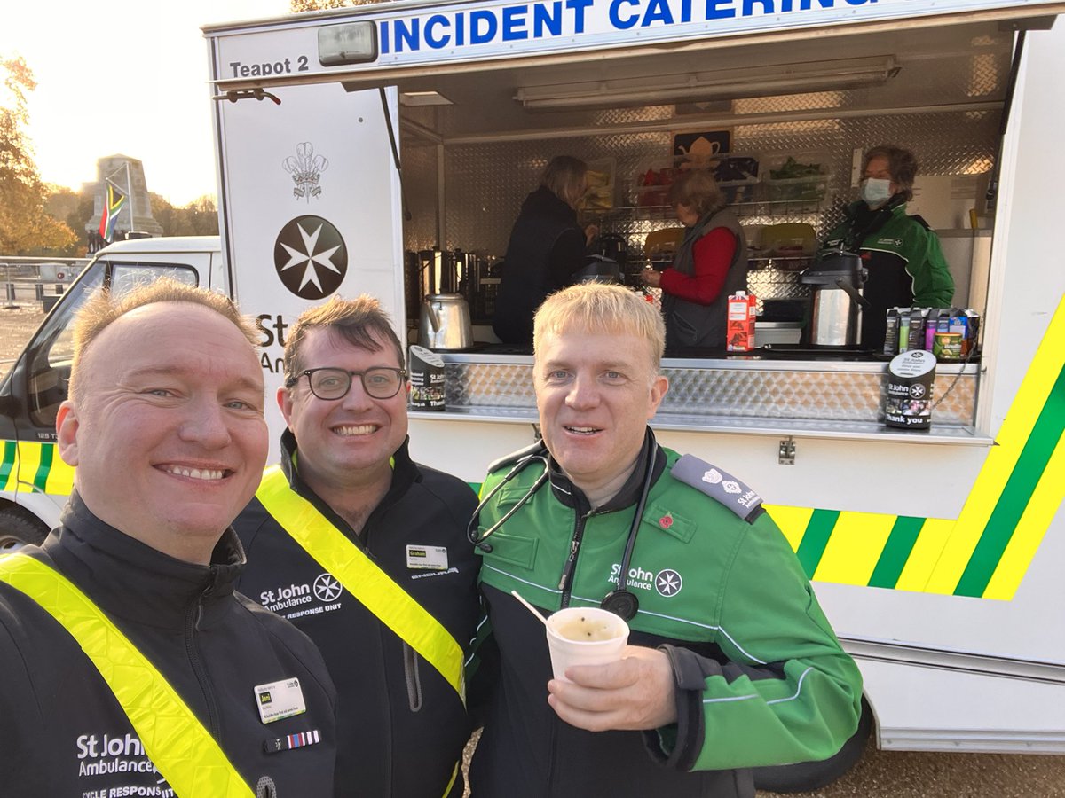 JaniLDN's tweet photo. Great to be out supporting #AJEX 2023 with @grahamlehr and @Jones1978R #teamSJA @stjohnambulance https://t.co/mtJmyCg5zC
