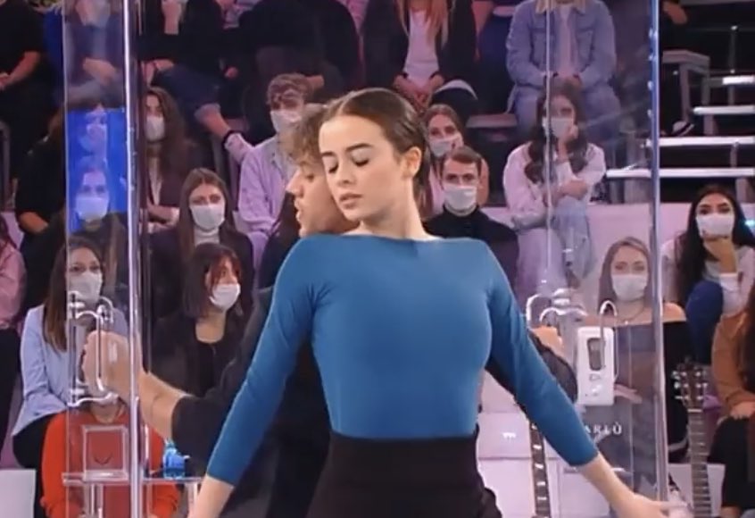 BGLGAMCL's tweet photo. DO YOU GET DEJA VU… #tusiquevales #amici #amici22
#rita #carolapuddu #caroligi https://t.co/itLxSj7Atu