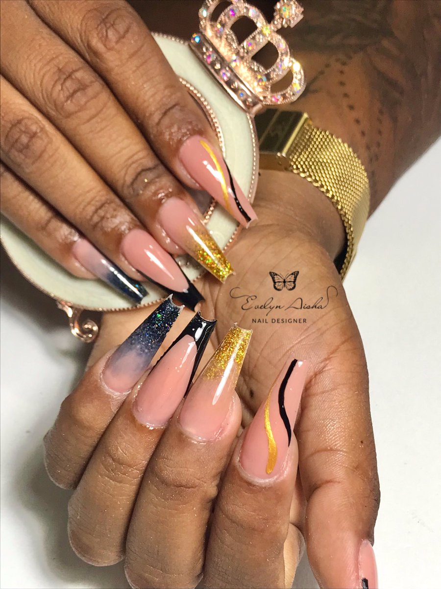 _studioevelyn's tweet photo. Olheeeem essa postiça aquiii 🤤🖤

insta: evelynaishanails
📍: Honório Gurgel https://t.co/D4Fm60gLfZ