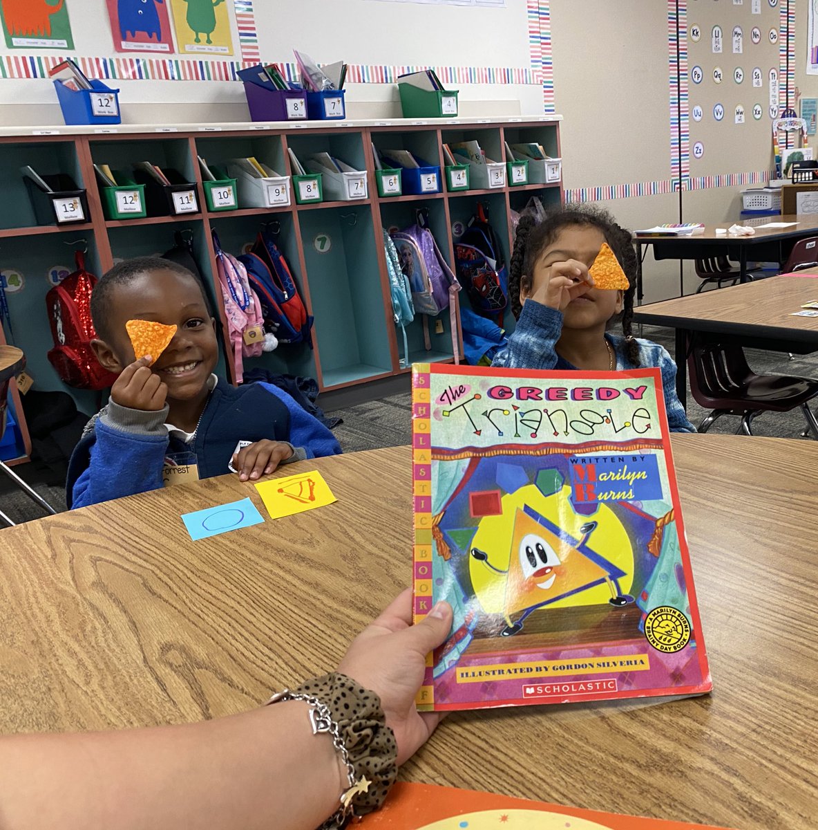 Our BCE kindergartners this week learned about 2D shapes. They got to “eat” their shapes🍴. I love hearing them say “I LOVE MATH” ❤️