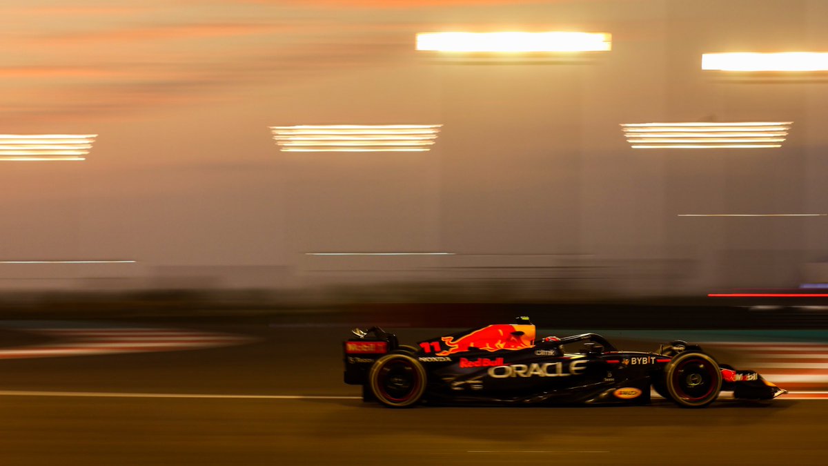 redbullracing's tweet photo. Into the second half of the #AbuDhabiGP 🇦🇪 Checo has a 2.5 second buffer to LEC ⏱️ https://t.co/53n3elvo3F