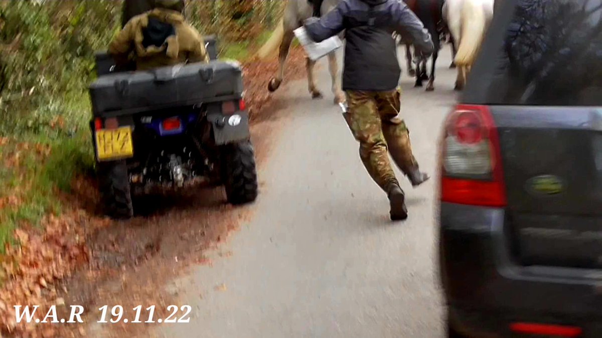 Weymouthanimalr's tweet photo. 19.11.22 The South Dorset Hunt Meet at Highlands Farm Piddletrenthide.
Sheep distressed and Sabs intimidated and assulted by Knuckle Draggers hired in by the tenants of Tory MP for South Dorset, Richard Grosvenor Plunkett-Ernle-Erle-Drax.
https://t.co/sVP4wghLNS 
#huntsabs https://t.co/61raCRlHAL