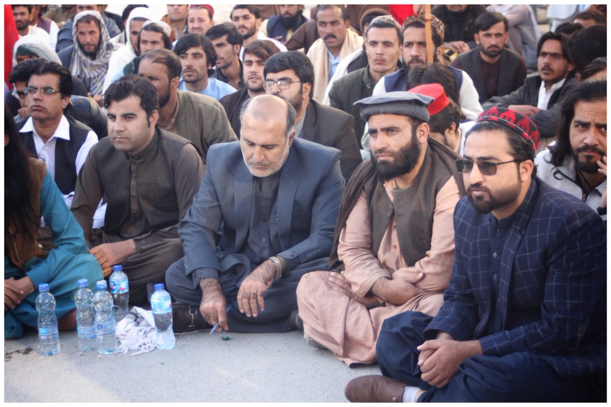 Achakzai__raziq's tweet photo. نن په کوټه کي د عوامي نيشنل ګوند لخوا د علي وزیر په حقله رابلل شوې احتجاجي لاریون 
#PTMQuetta https://t.co/OWsl14RkHM