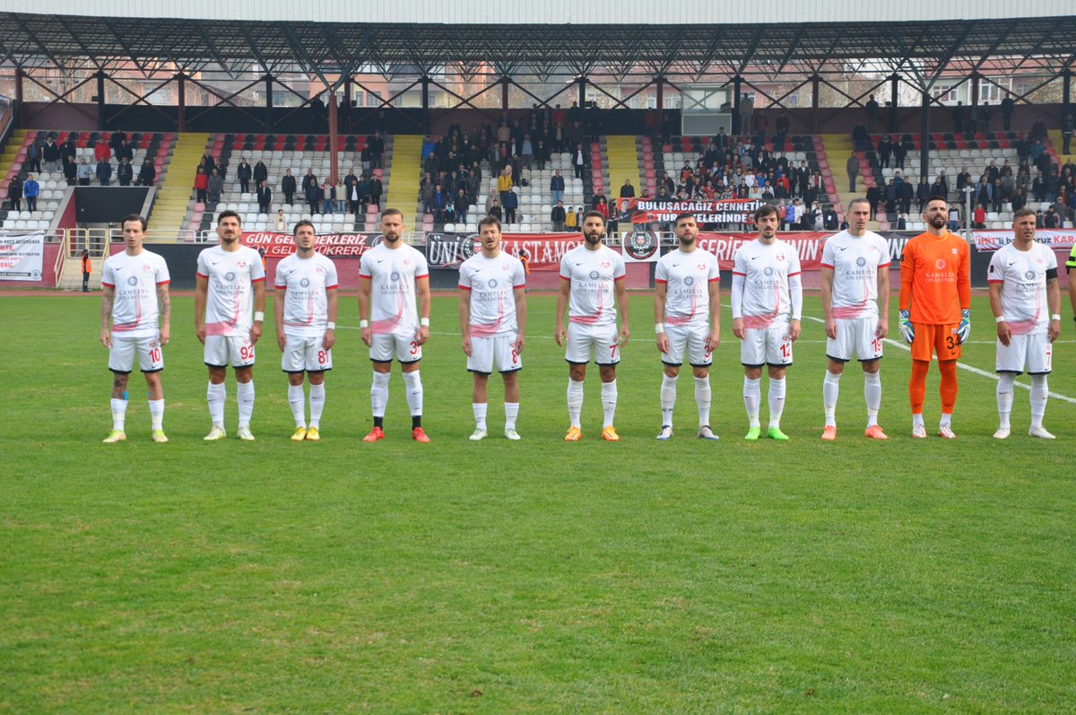 kastajans037's tweet photo. 🟢#SPOR

TFF 2’nci Lig’de mücadele eden temsilcimiz #GMGKastamonuspor, sahasında 15'nci hafta müsabakasında Etimesgut Belediyespor ile karşı karşıya geldi ve müsabakadan 1-0 galip ayrıldı.

https://t.co/CW4LggcLaT

#kastamonuspor #galibiyet @gmgkastamonusk https://t.co/XMALJb2J7n