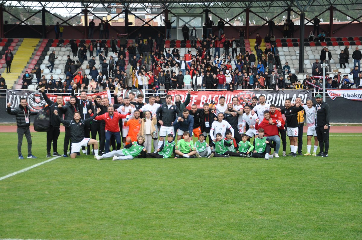 kastajans037's tweet photo. 🟢#SPOR

TFF 2’nci Lig’de mücadele eden temsilcimiz #GMGKastamonuspor, sahasında 15'nci hafta müsabakasında Etimesgut Belediyespor ile karşı karşıya geldi ve müsabakadan 1-0 galip ayrıldı.

https://t.co/CW4LggcLaT

#kastamonuspor #galibiyet @gmgkastamonusk https://t.co/XMALJb2J7n