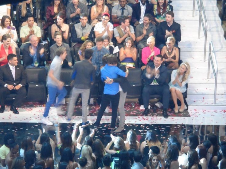 ꜱʙʙ. ¦¦ ʜᴀʀʀʏ ʀᴇᴀᴅꜱ ᴍʏ ᴛᴡᴇᴇᴛꜱ. ¦¦ tweet media