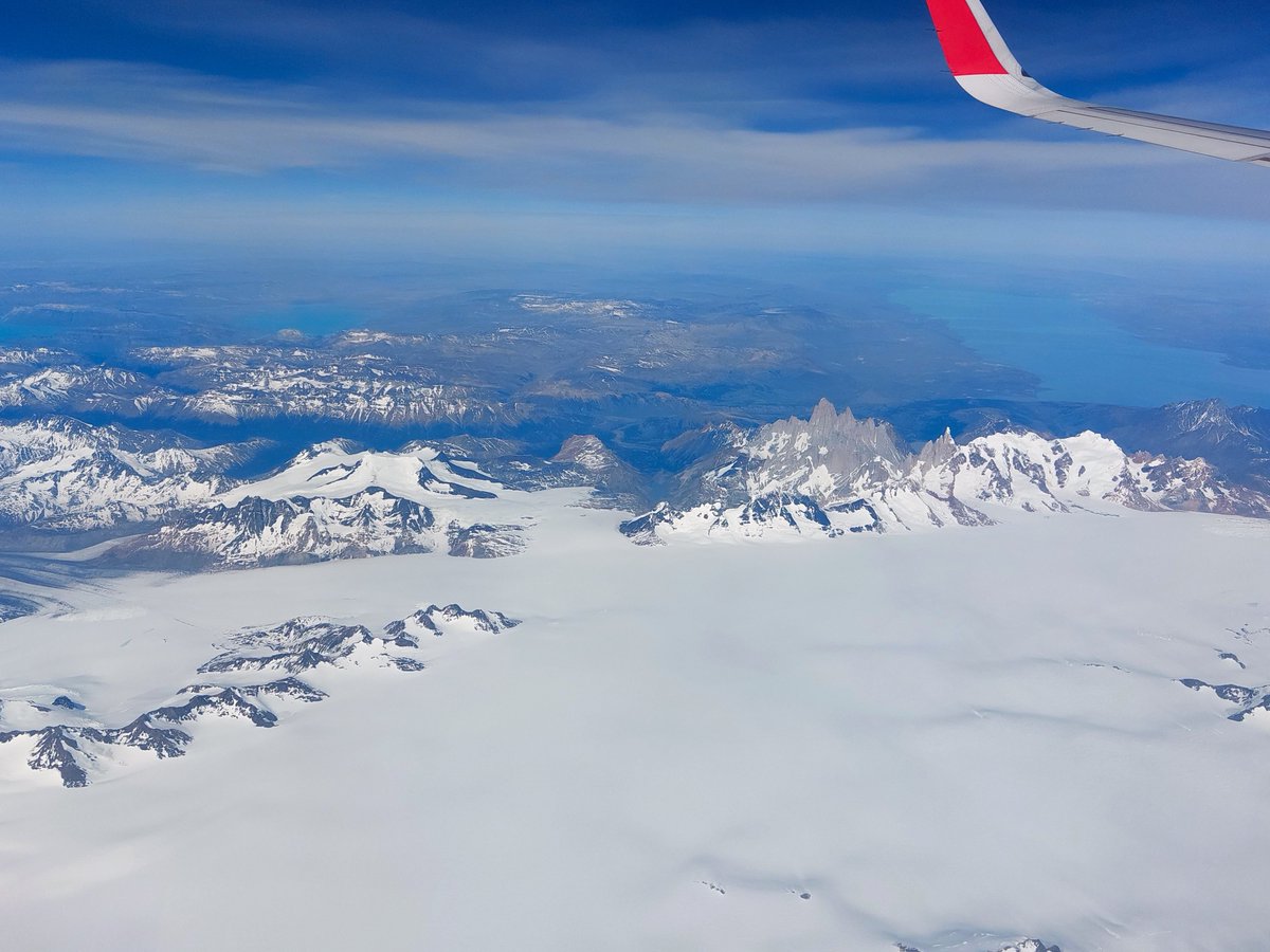 AngaritaV's tweet photo. #ParqueNacionalLosGlaciares #MonteFitzRoy #CerroAguja #CerroTorre #LagoSanMartin #ElChalten #LagoViedma #GlaciarUpsala #LagoGuillermo #LagoArgentino #CerroRoma https://t.co/ruwXBLHJ2b