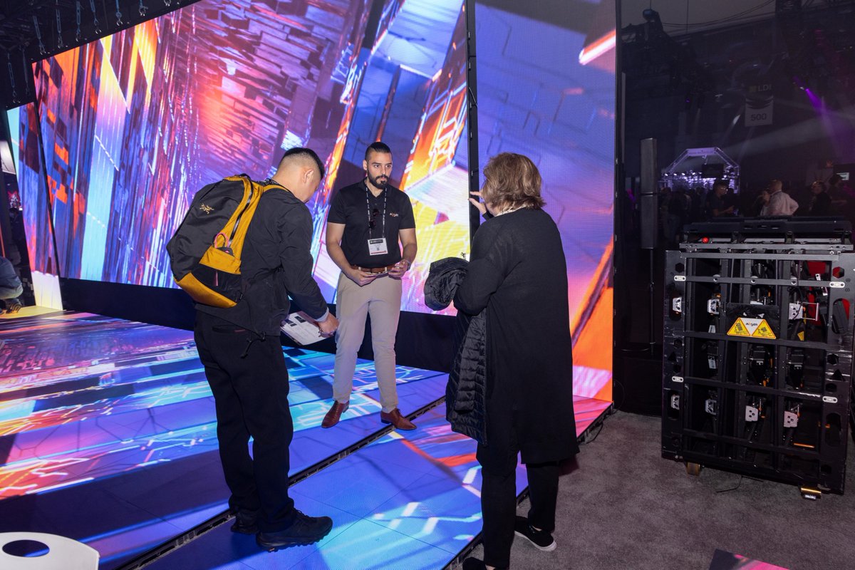 Absen_NA's tweet photo. We had a great day 2 of #LDI2022. Today is the final day of the show and want to see all of you at booth #417. Also, a big shout to @BromptonTech on their 10th anniversary! Thank you for making amazing products.
#abseninc #bromptontechnology #tradeshow #LDI2022 #avtweeps https://t.co/YhLaPfCRcM