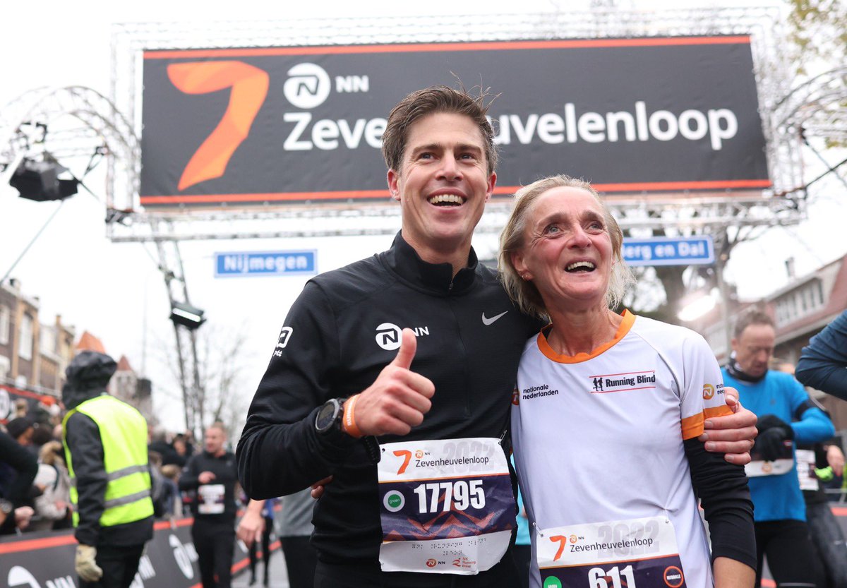 Hardlopen is meer dan hardlopen. Hardlopen verbindt🤝 
Dank lieve Johanny voor deze bijzondere ervaring. Jij en de anderen van Running Blind inspireerde mij met jullie positiviteit, enthousiasme, liefde voor het lopen en liefde voor elkaar🧡