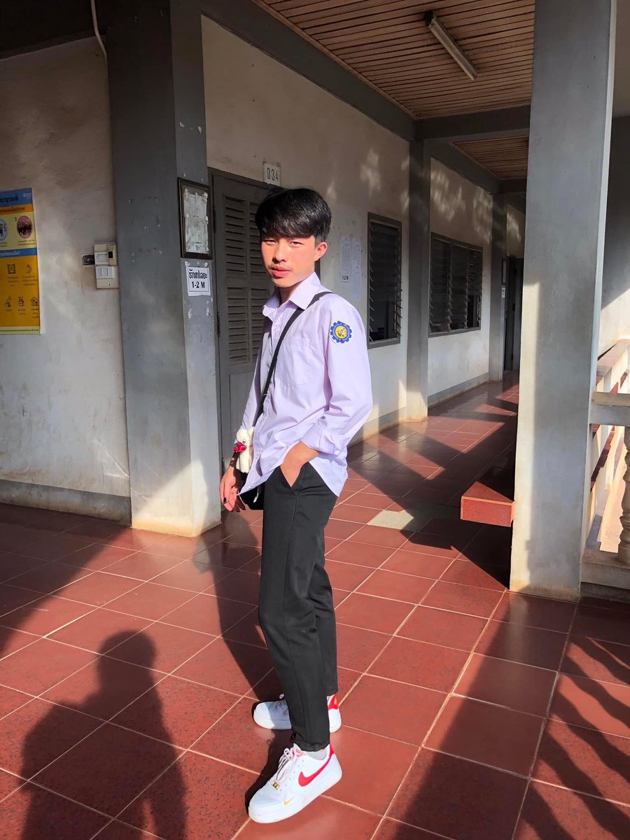 JeuYang2's tweet photo. ການເງີນມີບັນຫາໃສ່ຊຸມນັກສືກສາໄປຫາໄດ້ບໍ່5555 https://t.co/WnSOMzIFXn