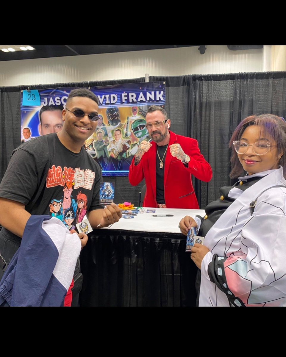ThatIndyKid's tweet photo. My heart literally hurts. One of the nicest people you could ever meet. Always kind and friendly to both me and Rosie. Rest in paradise, Jason David Frank. You’ll be forever missed Tommy. #GoGreenRanger #GoWhiteRanger https://t.co/kLQsQXHBad