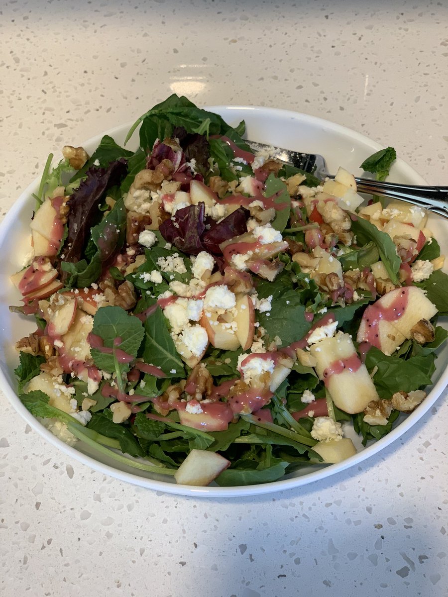 What’s for lunch?
Waldorf salad without meat and with #Briannas poppyseed raspberry dressing.
#waldorfsalad #modified #justadrizzle
#whatisforlunch