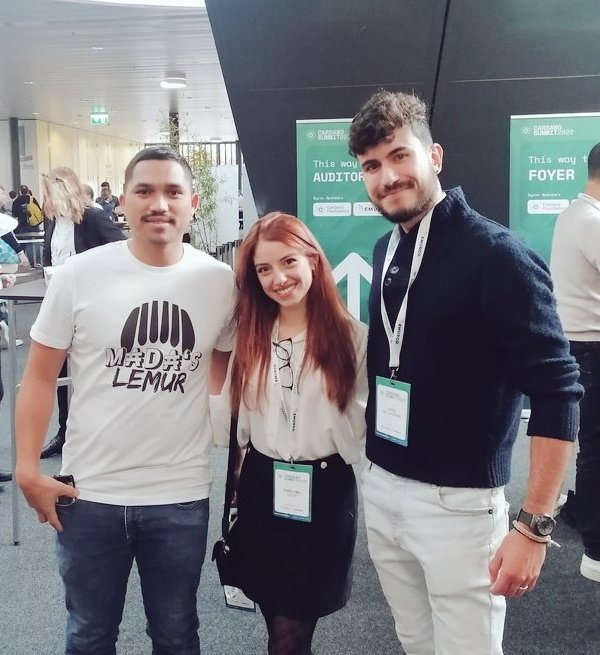 andrian0824's tweet photo. It's was a great pleasure to finally meet @VitoMelchionna & @LaPetiteADA from @GranAdaSwiss in the #CardanoSummit2022
#CardanoCommunity
#BuildingCardano
#ProofOfCommunity https://t.co/9qX6LVfQn8