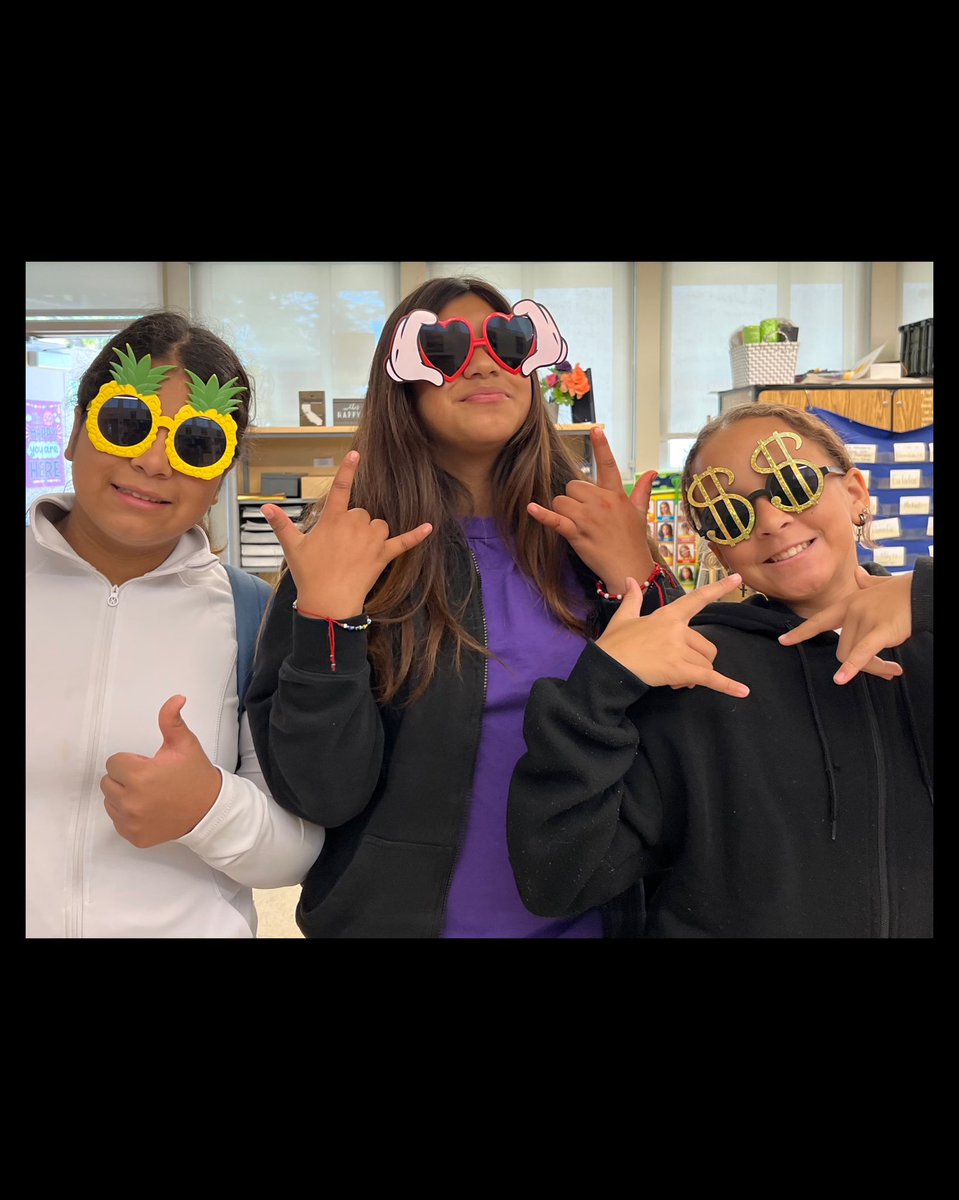 MissionEUSD's tweet image. "... Things are going great, and they're only getting better
I'm doing alright, getting good grades
The future's so bright, I gotta wear shades ..."

#SunglassesDay #SpiritWeek #Timbuk3 😎

instagram.com/reel/ClMZ_CdDW…