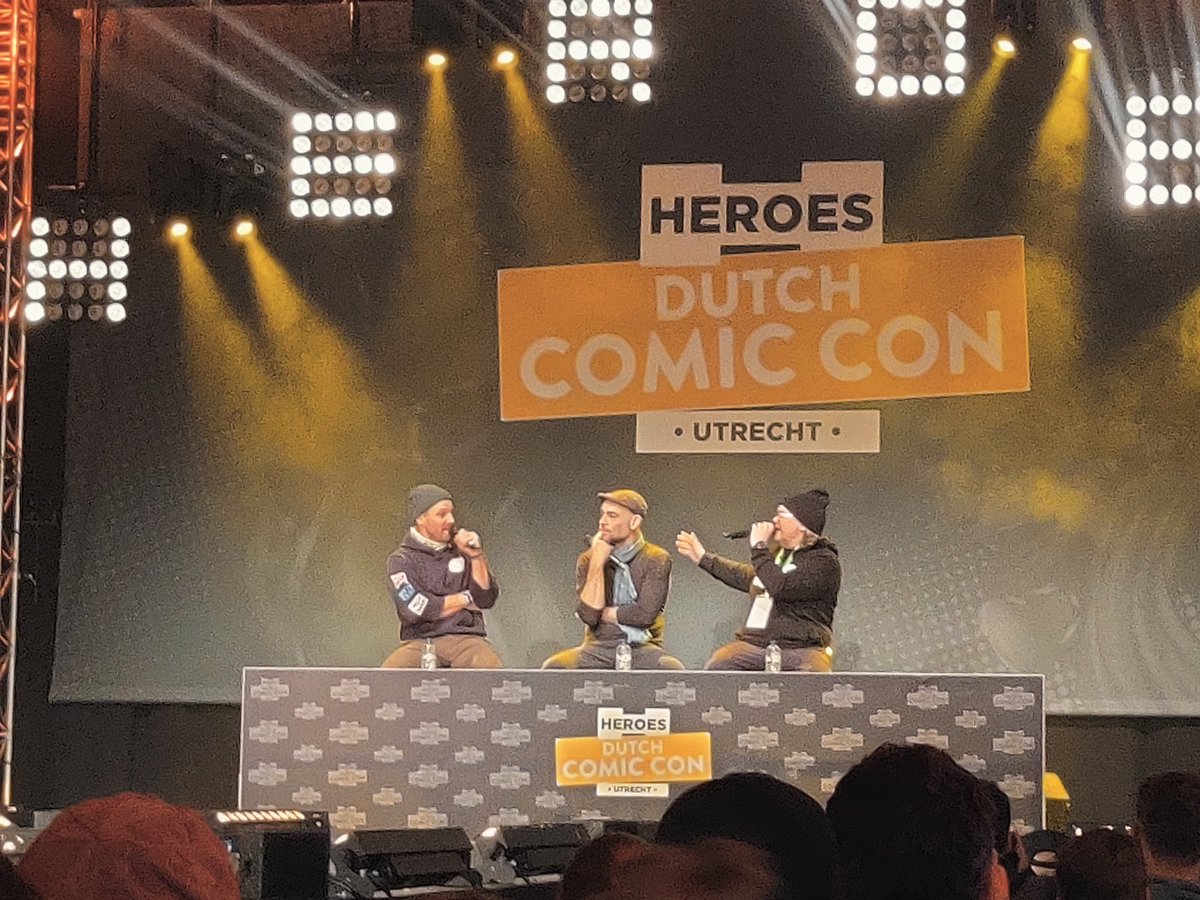Puck178's tweet photo. Great day at Dutch comiccon today and so fun to see #StephenAmell again🥰 https://t.co/NmDRoBMlla