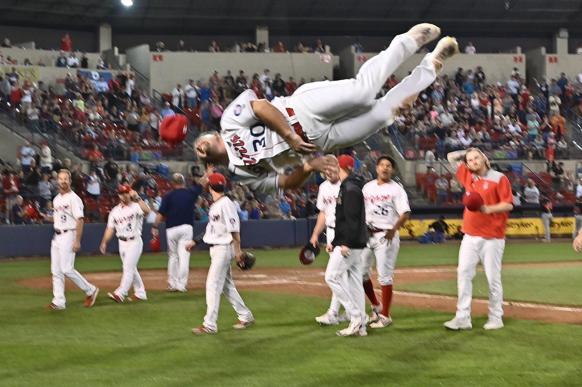 christi simpson tweet media