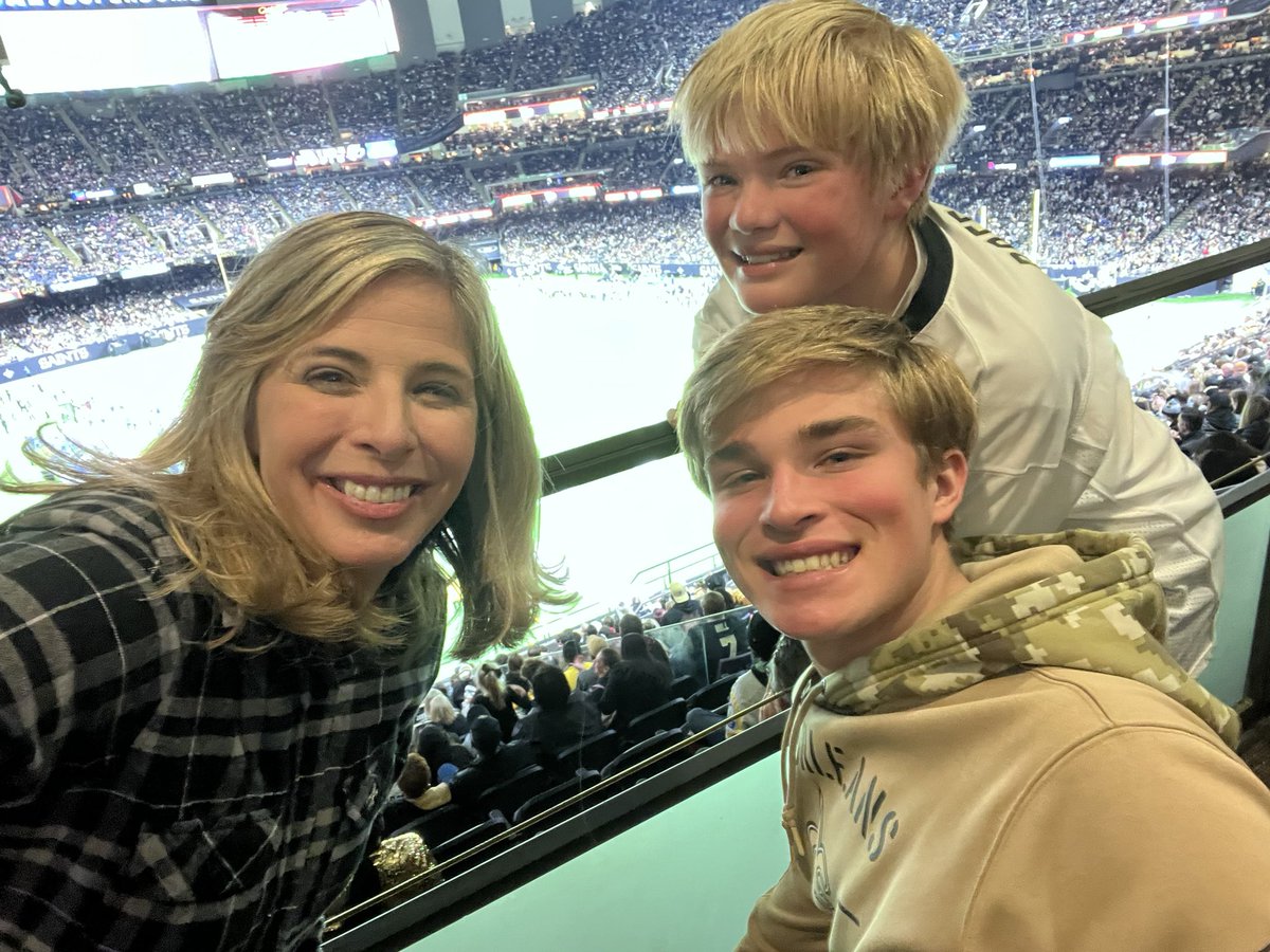 SmileyLSU's tweet photo. Geaux Saints! #saintsgameday https://t.co/tPzBdohzO0